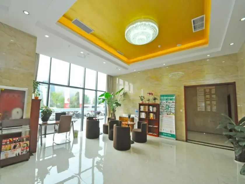 GreenTree Inn Linxi International Convention Center Express Hotel - Image 1