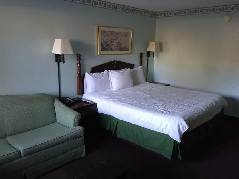 Budget Inn Dresden - Image 1