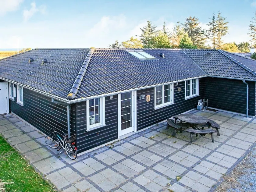 Spacious Holiday Home in Hals With Swimming Pool - Image 1