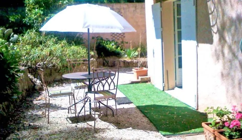 Apartment With one Bedroom in Saint-raphaël, With Enclosed Garden and Wifi - 900 m From the Beach - Image 1
