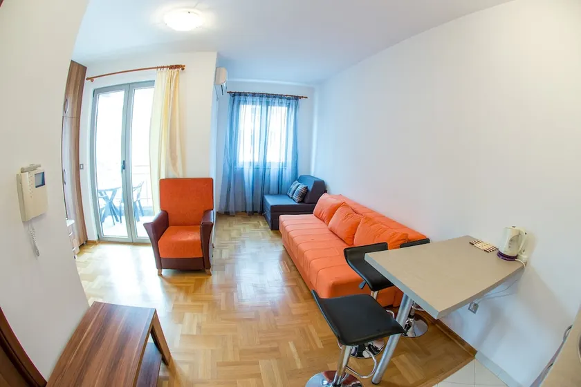 Apartment Bolero - Image 1