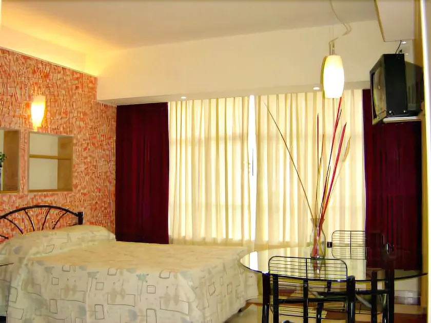 Avilla Apartamentos - Image 1