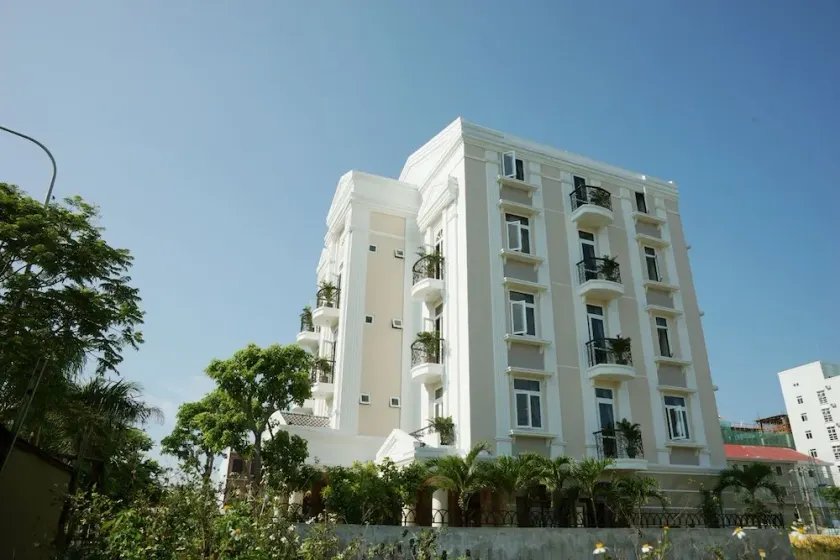 Lê Na Villa Hotel - Image 1