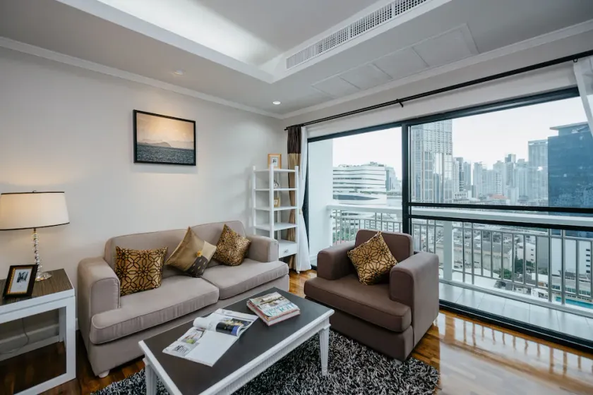 CNC Residence Sukhumvit 33 - Image 1