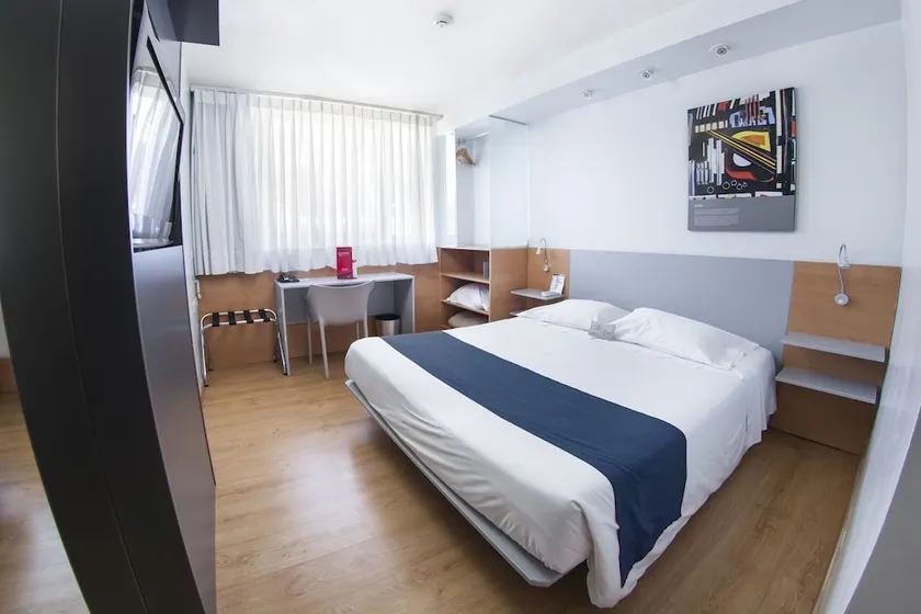 Hotel Orpheo Express - Image 1