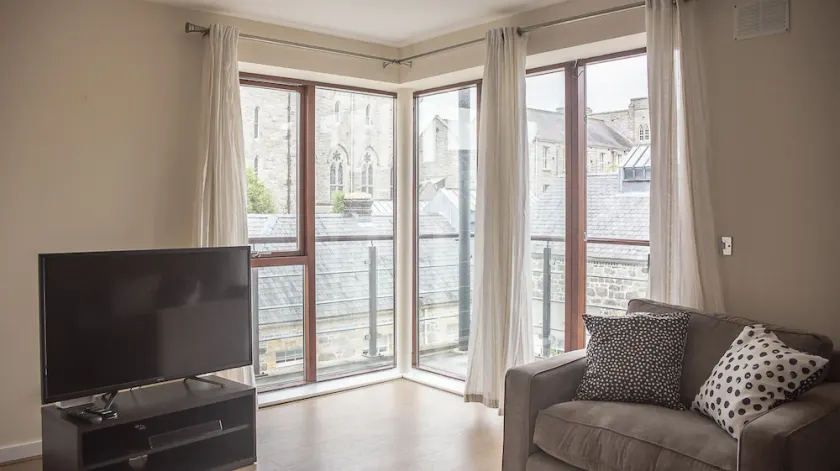 Loretto Rathfarnham - Image 1
