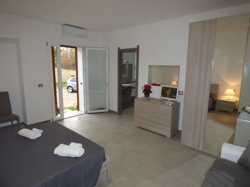 Bed And Breakfast Fiori Di Pesco - Image 1