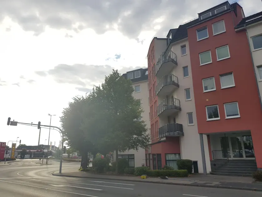 City Apartment & Lift - Image 1