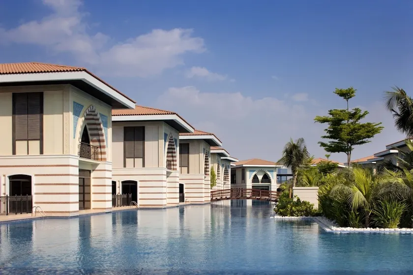Jumeirah Royal Residences - Image 1