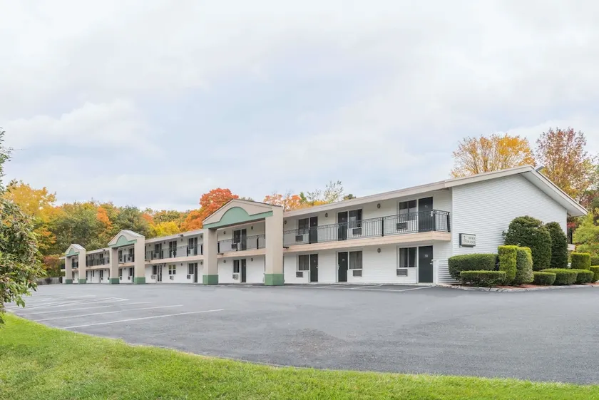 Days Inn by Wyndham Lenox MA - Image 1