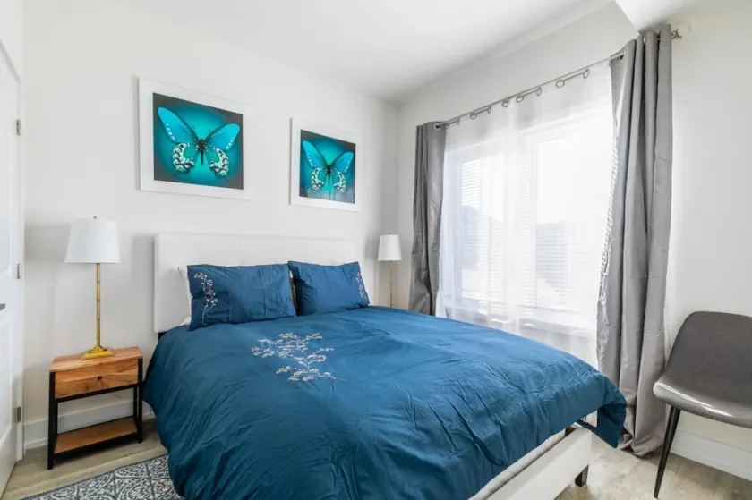 4BR 3BA Townhouse on Lake Ontario Free Parking Gym 4 - Image 1