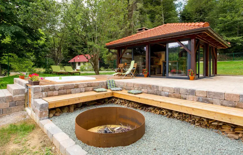 Nice Home in Fuzine With Jacuzzi, Wifi and 2 Bedrooms - Image 1