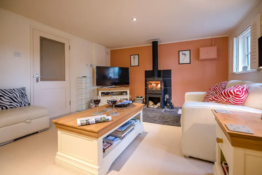 Gallery Cottage, Westleton - Image 1