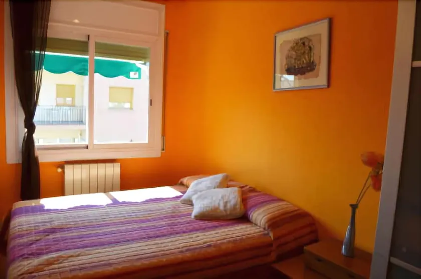 Bed&BCN Sant Andreu - Image 1