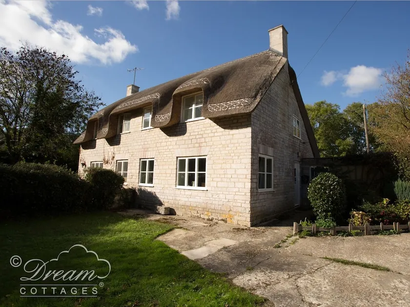 Honeysuckle Cottage - Image 1
