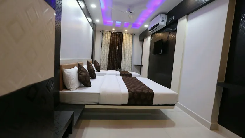 Hotel Shree Kishan Palace By OYO Rooms - Image 1