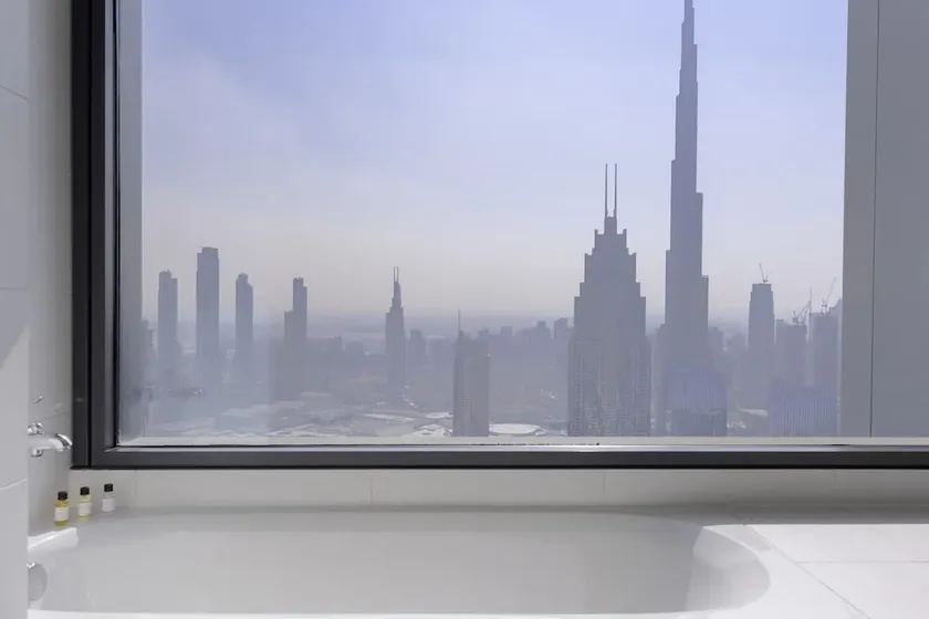 2BR Modern Apt With Magnificent Views of Dubai Skyline - Image 1