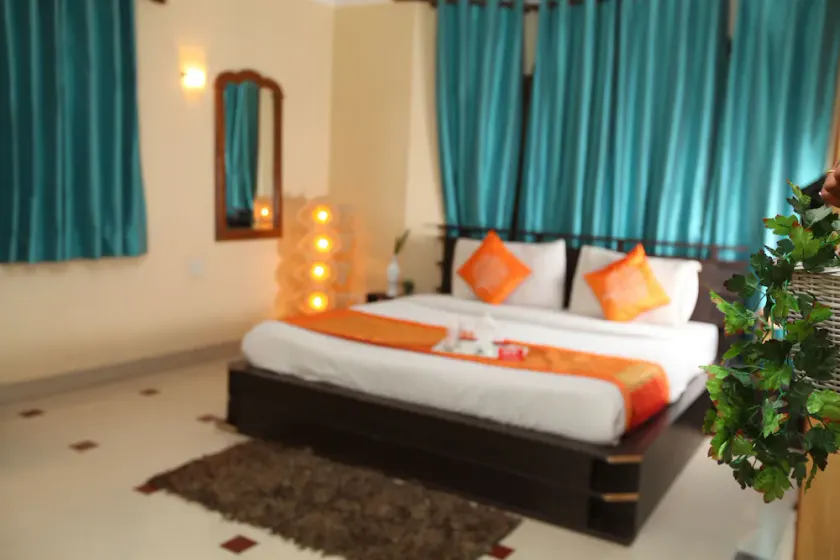 OYO 429 Hotel Kisna Residency - Image 1