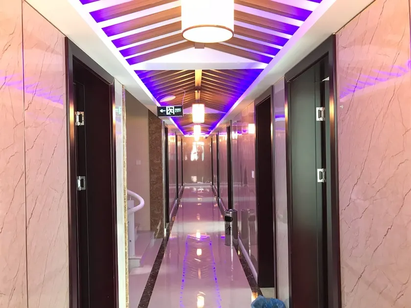 Chang Xing Yuan Zhong Hotel - Image 1