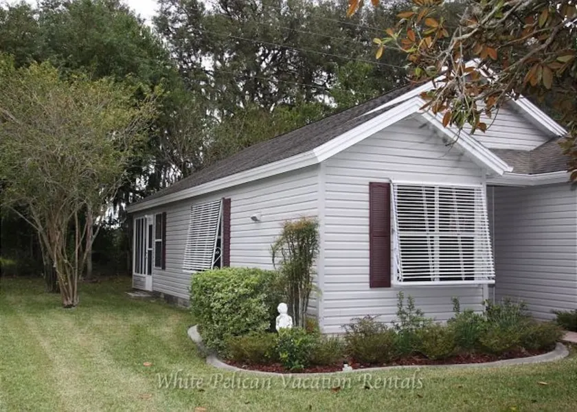 East Schwartz 1321 by White Pelican VR - Image 1