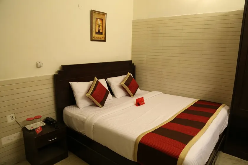 Hotel Neelkamal by OYO Rooms - Image 1
