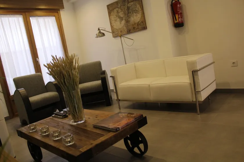 Aparthotel La Sinagoga - Image 1