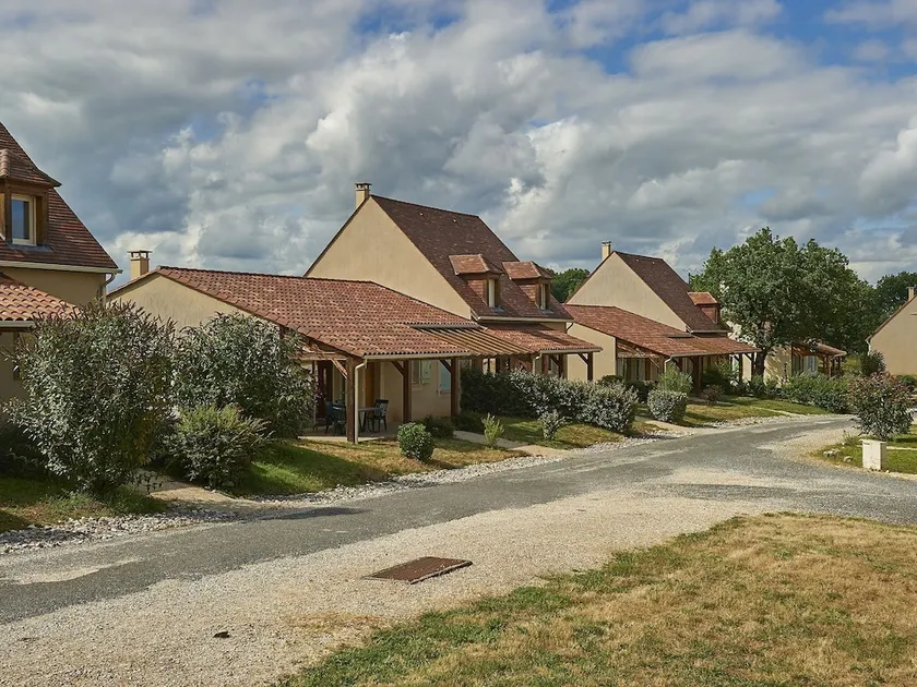 Cozy Holiday Home With a Dishwasher, not far From Sarlat - Image 1