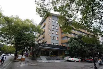 Eva Inn - Image 1