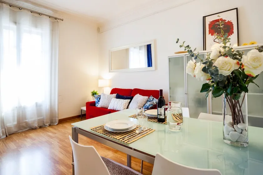 Feel at Home Gran Via Apartments - Image 1