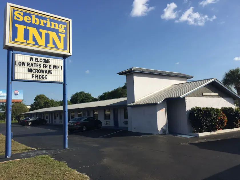Sebring Inn - Image 1