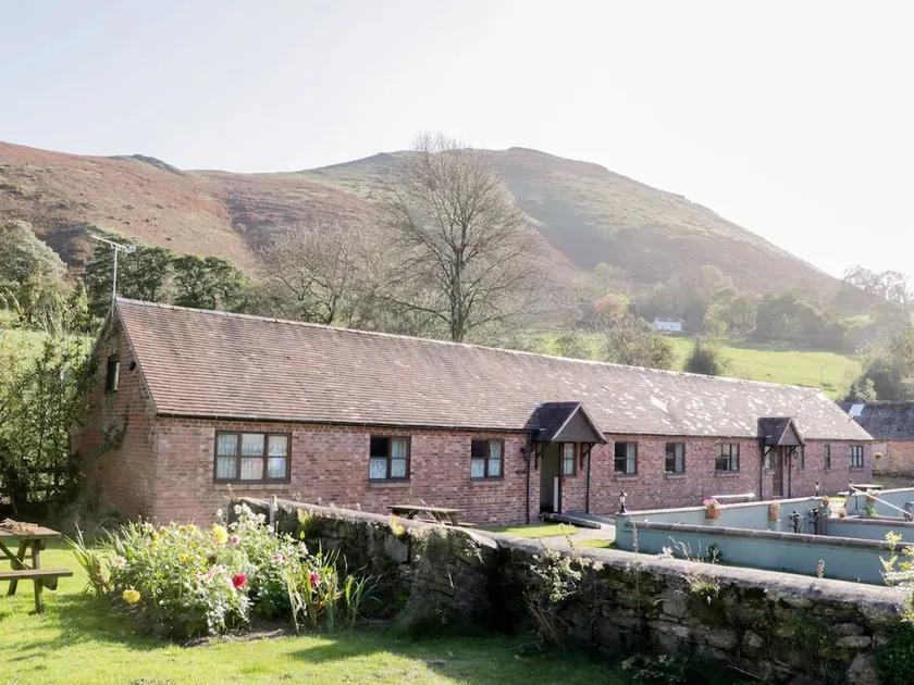 Ragleth Cottage - Image 1