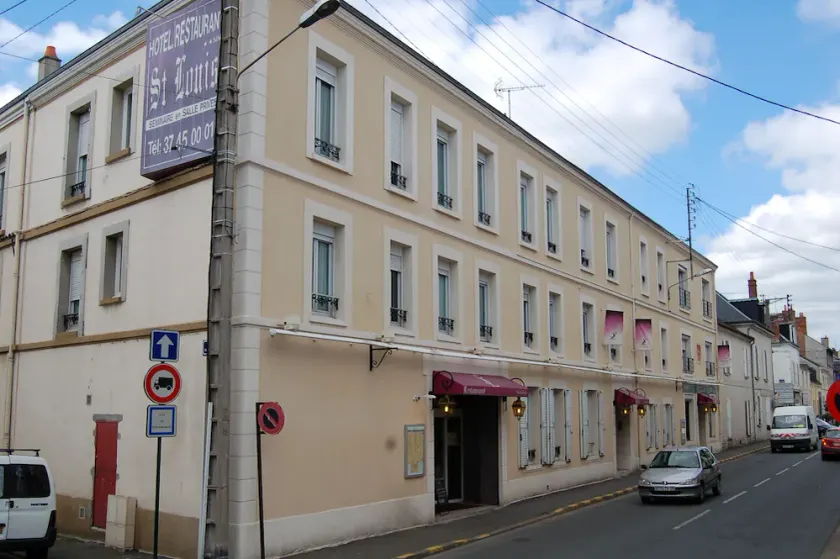 Hôtel des Couronnes Châteaudun - Image 1