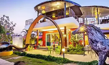 Full House Resort - Image 1