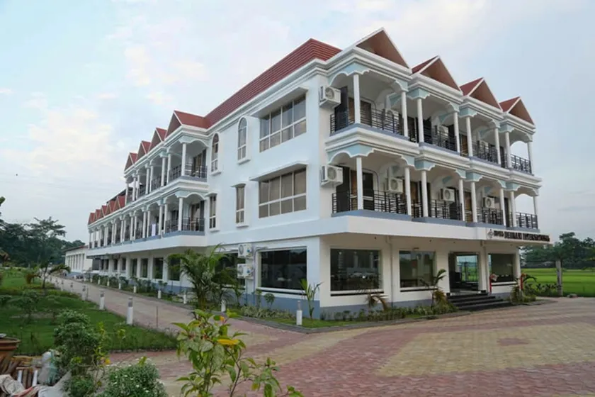 Hotel Debrani International By OYO Rooms - Image 1