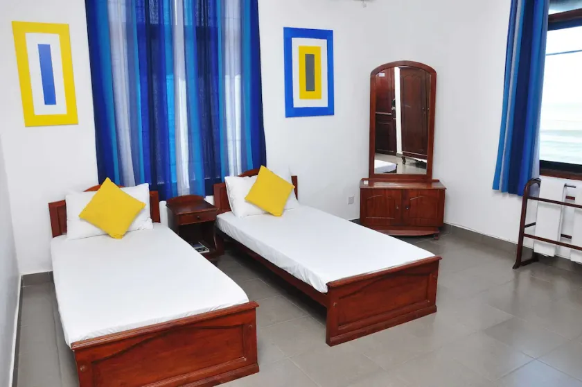 Sea View Hotel - Image 1