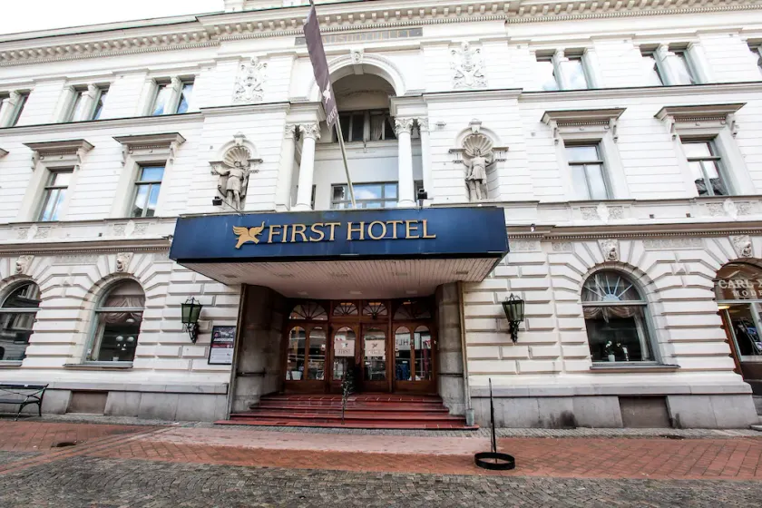First Hotel Statt - Image 1
