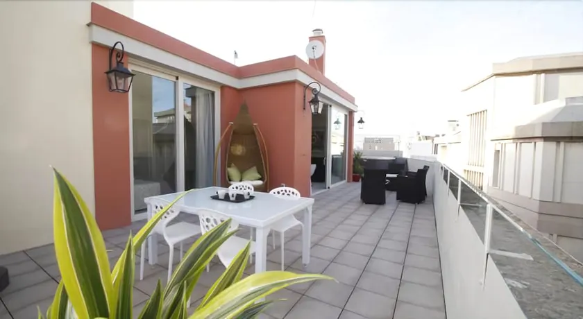 Apartamentos Sevilla Centro - Image 1