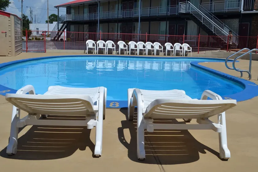 Kings Inn Albertville - Image 1