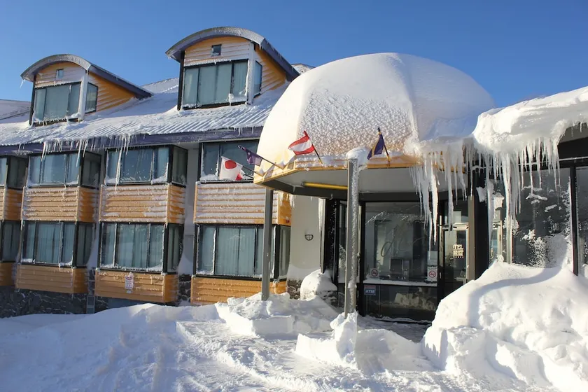Perisher Manor Hotel - Image 1
