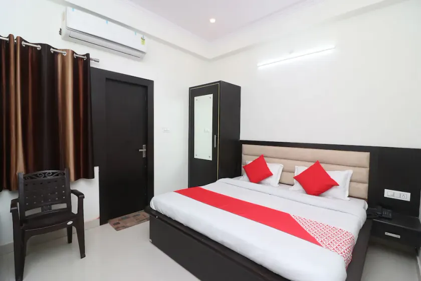 New Classic Heritage By OYO Rooms - Image 1