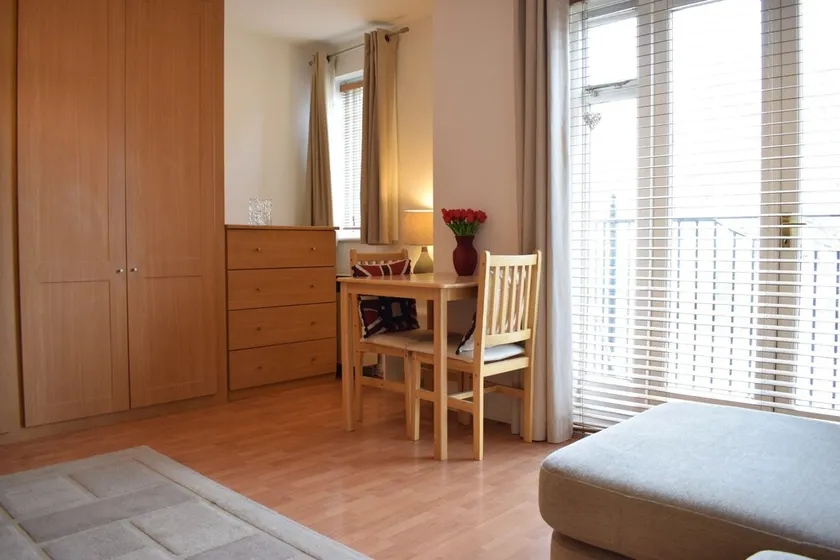 Studio Apartment in London - Image 1