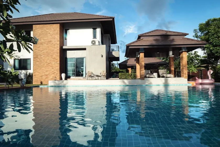 Moin 1617 Luxury Double Pool Villa - Image 1
