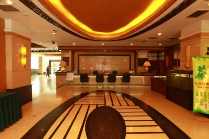 Traffic Hotel Chengdu - Image 1