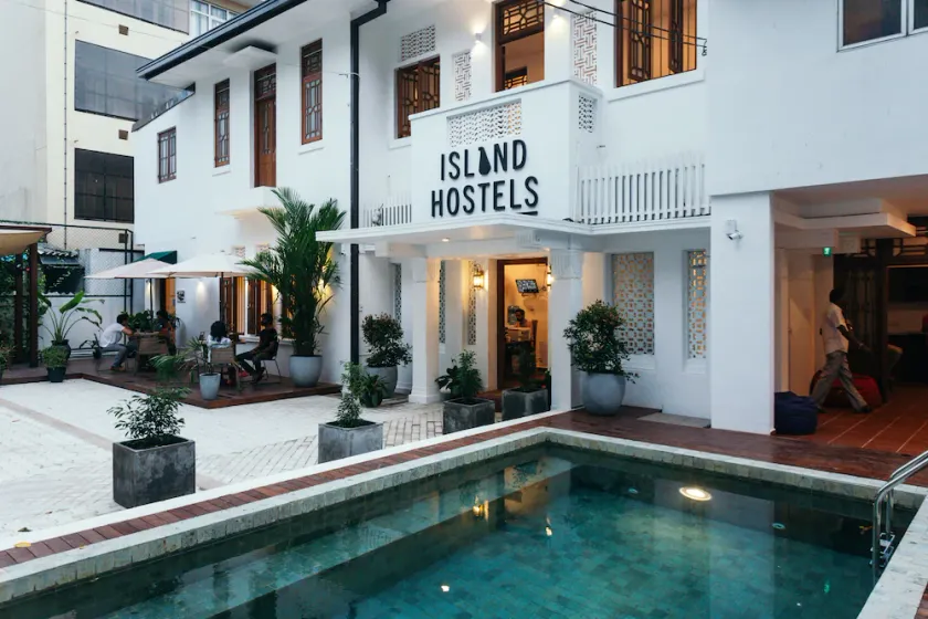 Island Hostels Colombo - Image 1