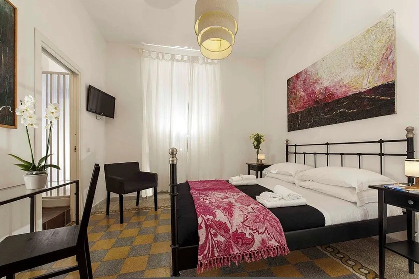 Bernini House - Image 1