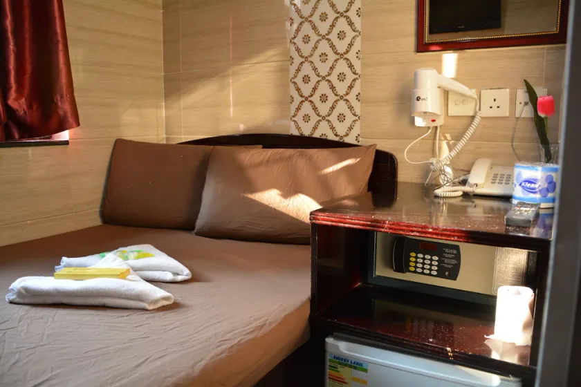 Everest Base Camp Hostel - Image 1