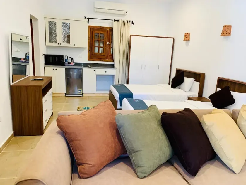 IOS Residence - Image 1