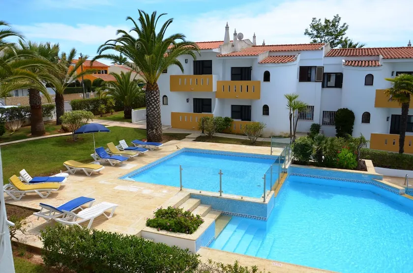 Ponta Grande Carvoeiro - Image 1
