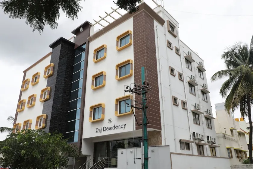 Hotel Raj Residency - Image 1