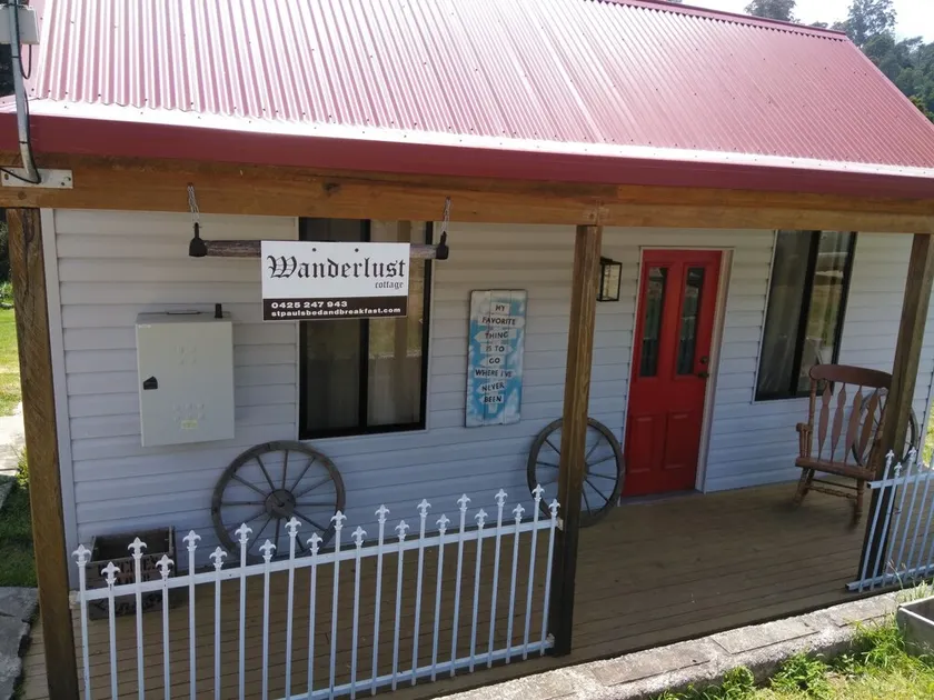 Wanderlust Cottage - Image 1